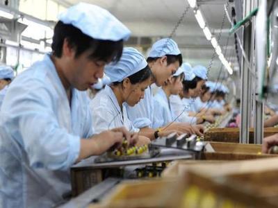 “降薪”要来了?如果没有工人,国内制造业的未来在哪儿